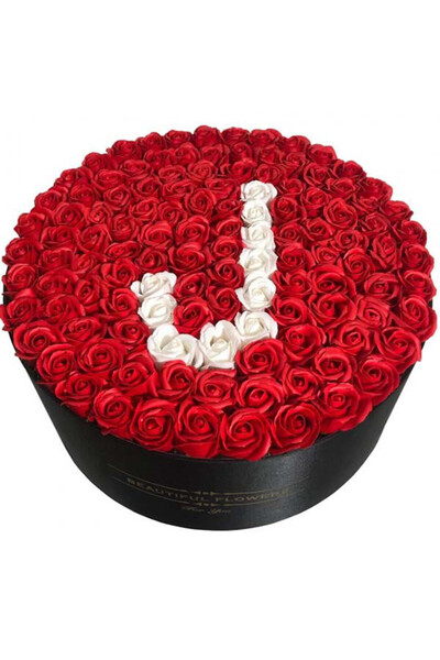 velve Aranjament floral personalizat cu litera, cutie rotunda neagra cu 125 t...