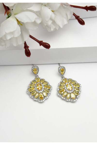 Avant-Garde Paris Cercei declarativi cu zirconiu cubic din colecția Diva