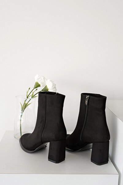 Meral Özgenç Süet Kısa Bot