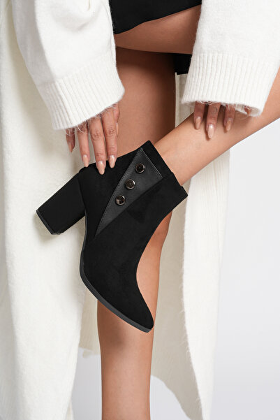 TOPUK Sole Siyah Süet Tokalı Sivri Burunlu Kalın Topuklu Bot