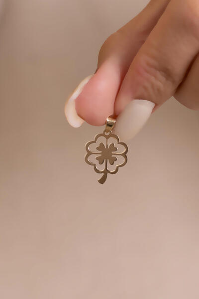 AMES GOLD KUYUMCULUK 14 Ayar Altın Işıltılı Dört Yapraklı Yonca Kolye Ucu