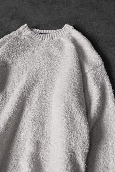 Slatra Men's Ecru Crew Neck Oversize Wool Sweater