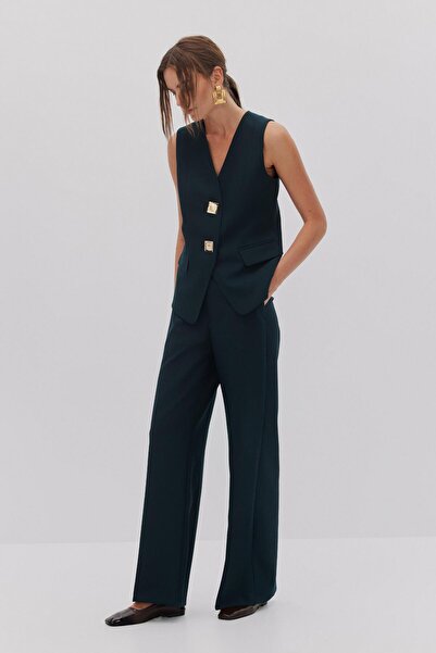 Shn DÜĞME DETAYLI V YAKA YELEK PANTOLON TAKIM