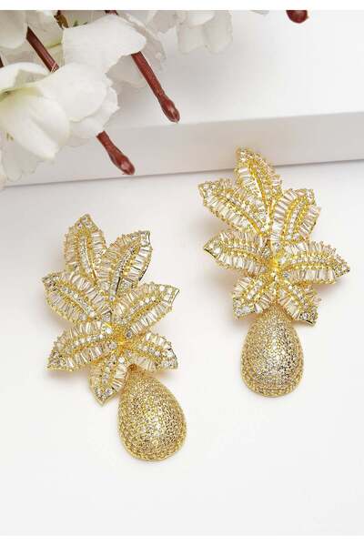 Avant-Garde Paris Cercei cu pandantiv din petale de zirconiu cubic din colecț...