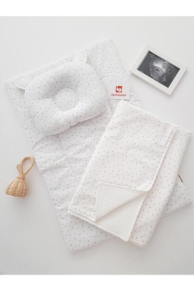 ilkimbebe Nokta Desenli Kulaklı Pike Bebek Battaniyeli 3lü Alt Açma Seti