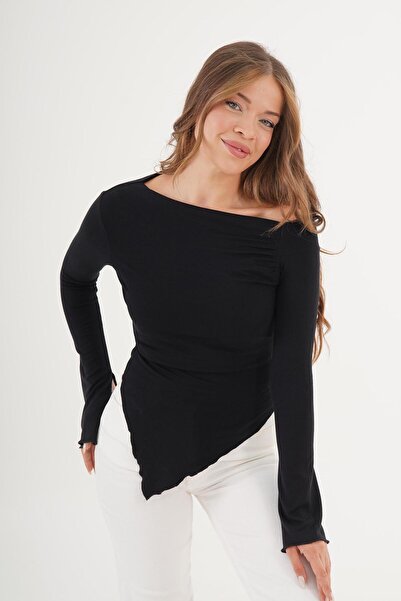 Hipo Trend Bluză neagră cu mânecă spaniolă cu croială îmbrățișări asimetrice