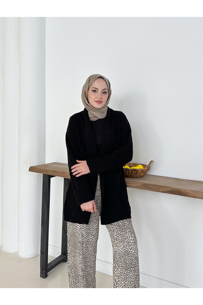sorisso Knitwear Cardigan Stylish & Comfortable Without Buttons