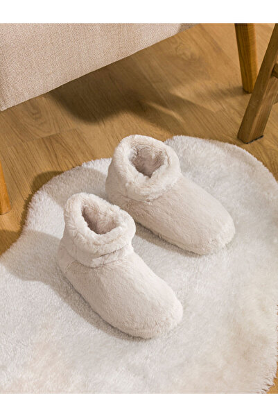 LC Waikiki GÜLİS GİYİM'DEN YENİ SEZON Bej Kadın Pelüş Ev Botu