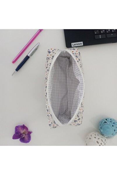 MB Flower Patterned Cream Pen Holder