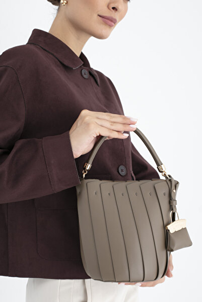 Matthew Cox GEANTĂ DE BRAȚ PENTRU FEMEI VIZON BYN2449