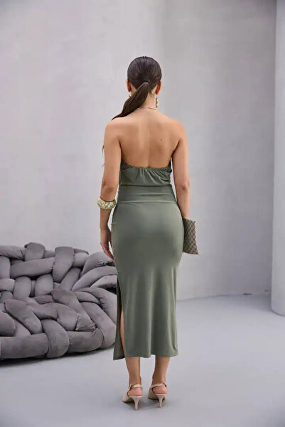 cemo BOYUNDAN AKSESUARLI DEGAJE YAKA ELBİSE