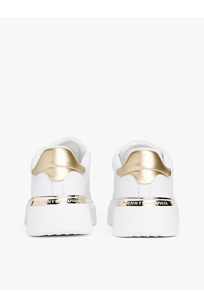 Tommy Hilfiger Women's Chic Platform Sneaker