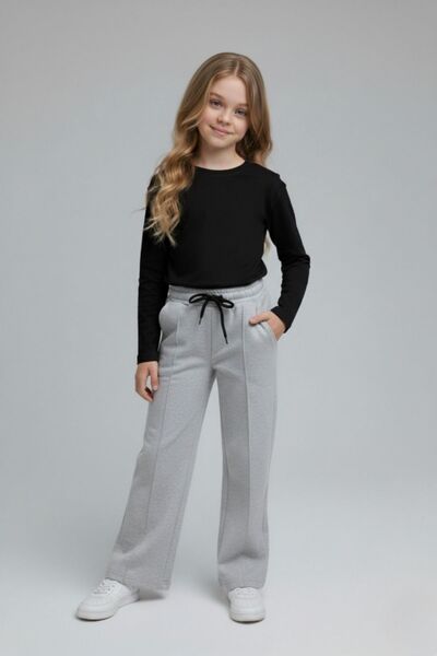 armicem Combinație școală și casual: tricou cu mânecă lungă și pantaloni de sport cu piciorul evazat