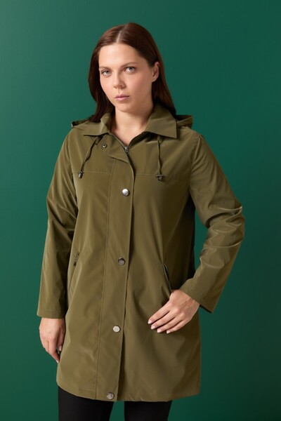 Selen Giyim Büyük Beden Önü Fermuarlı Çıtçıtlı Trençkot