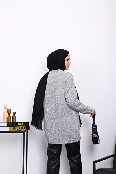 İmajButik Pulover argintiu cu gât rotund din tricot cu sclipici