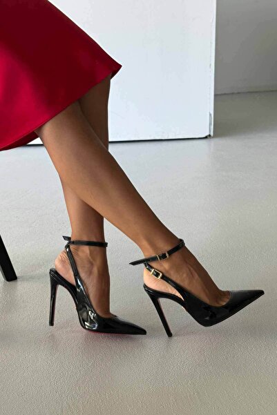 AYAKKABI PRENSİ Zion Buckle Detailed Black Patent Leather