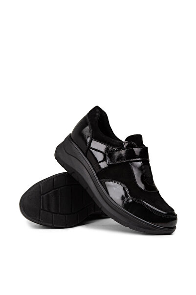 Deery Women's Black Patent Leather Casual Shoes