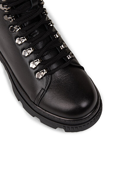 Deery Women's Black Genuine Leather Zippered Boots