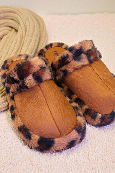 HFKY Дамски домашни пантофи с плюшени детайли за новия сезон. Безшумни пантофи.