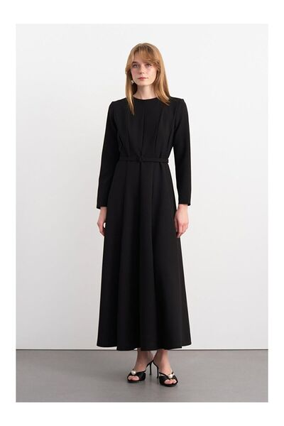 LC Waikiki فستان ليندا قطعة طويلة باللون الأسود