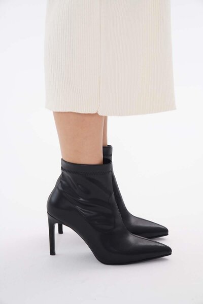 golden heel siyah cilt streç 8.5 cm kısa boy kadın topuklu bot