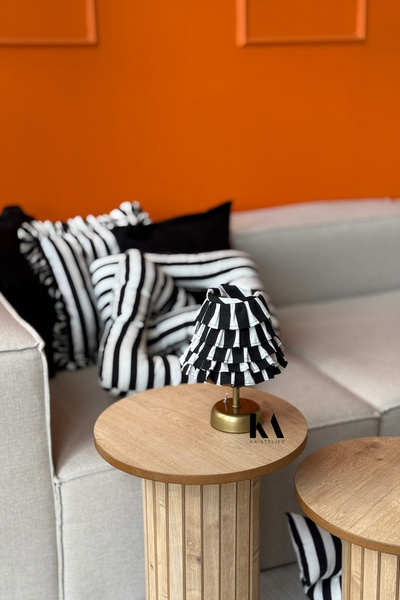 KaiAtelier Stripe Keten Fırfırlı Kablosuz Masa Lambası