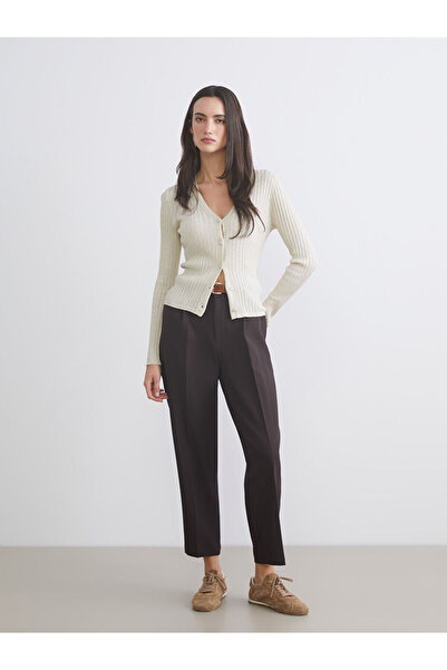 LC Waikiki Rmz Gi̇yi̇m Farkiyla Women's Loose Fit Pleated Pants with Waist Belt