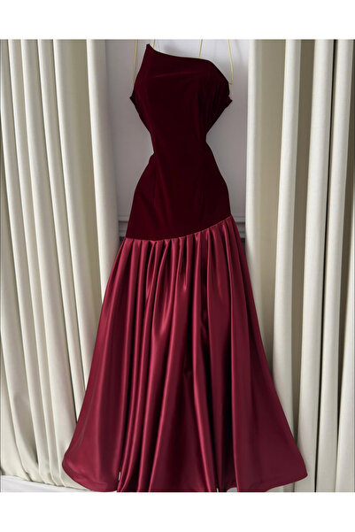 Viola Soft, elegant burgundy dress