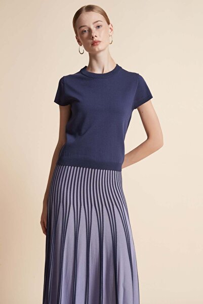 Yola Solid Short-Sleeve Top