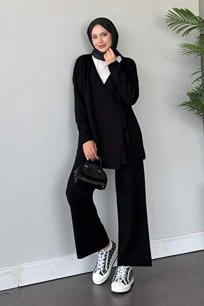 Hazamoda مجموعة سلسلة بأسمائها الحقيقية تريكو سوداء