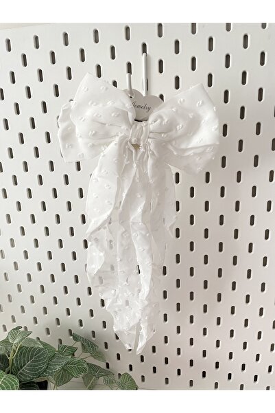 By Selen Suyolcu Thin Fabric Large Dangling Bow Model Processing Patterned Au...