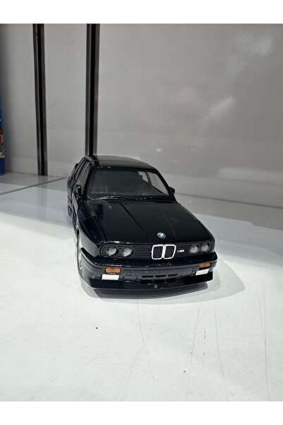YVZ BMW M3 E30 Coupe Diecast Model Car 1:24 Openable Doors, Hood, Trunk Model