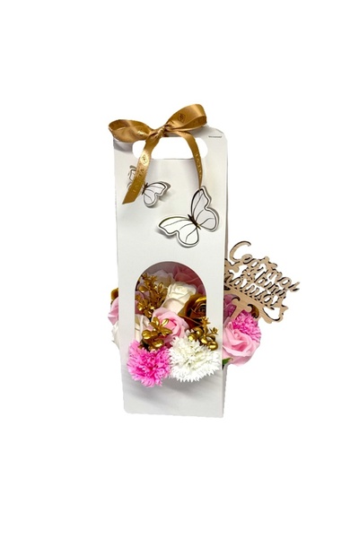 velve Aranjament floral Butterfly, cu trandafiri si garoafe din sapun,cu topp...