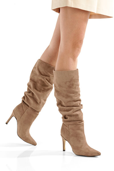 Ayakkabı Podyumum حذاء '' بوركيو '' فيجن من جلد الغزال بمقدمة مدببة ونعل مطاط...