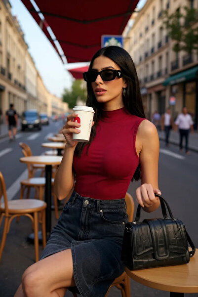 Imoda Women's Burgundy Sleeveless Turtleneck Basic Blouse