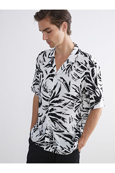 LC Waikiki slim fit Cămașă pentru bărbați cu mâneci scurte cu model