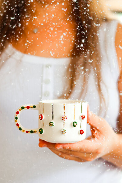 Özce Art Ceramic Atelier Yılbaşı Renkli Topları Desenli 24k Altın Detaylı Mug