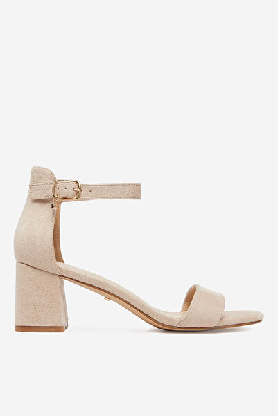 DeeZee Γυναικεία χαμηλά σανδάλια με μπεζ τακούνι 37