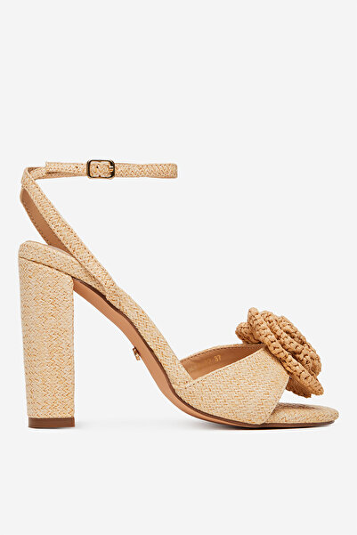 DeeZee Γυναικεία χαμηλά σανδάλια με μπεζ τακούνι 38