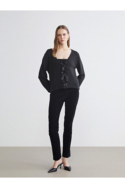 LC Waikiki Dar Fit Kadife Kadın Pantolon