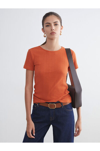 LC Waikiki Γυναικείο μπλουζάκι Özmarka New Season με υφή και λαιμόκοψη ποδηλάτου