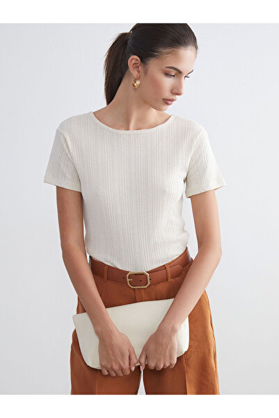 LC Waikiki Γυναικείο μπλουζάκι Özmarka New Season με υφή και λαιμόκοψη ποδηλάτου