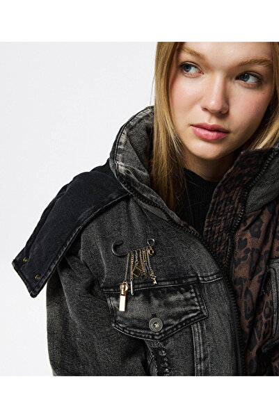 Twist SALLANTILI ÇENGELLİ İĞNE BROŞ