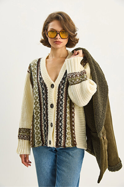 Bianco Lucci Kadın Etnik Desenli Oversize V Yaka Düğmeli Kalın Triko Hırka 5057 60283576