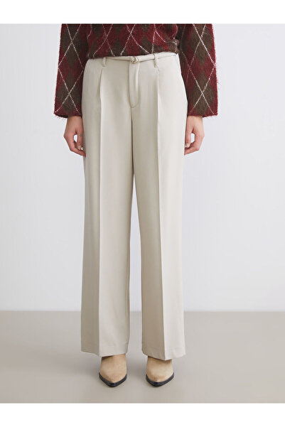 LC Waikiki Ozmarka New Season Wide Leg Women's Pleated Trousers with Belt at the Waist