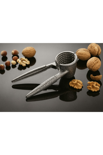 ceviz home züccaciye tekstil ltd şirketi Durable Cast Metal Walnut and Hazelnut Cracker – Non-Slip Handle, Practical Use