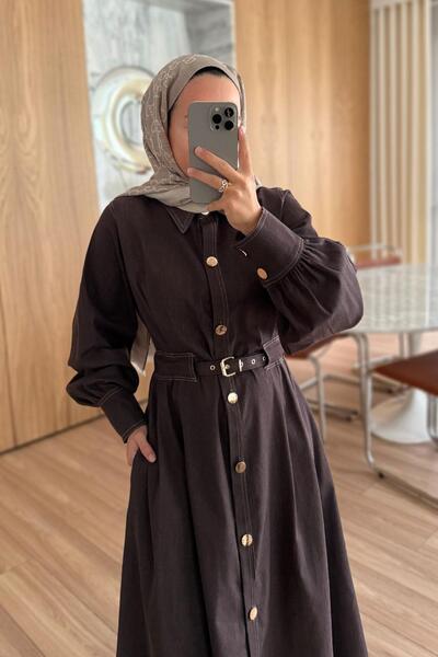Ka Hijab Μακρύ τζιν φόρεμα με κουμπιά με λεπτομέρεια μανσέτας - Καφέ
