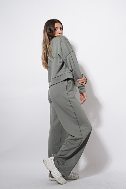 Pafi Moda بدلة جاردانز مودال بتفاصيل سلسلة باللون الكاكي