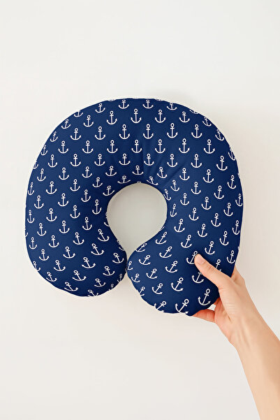 Evimde Bambaşka Pernă pentru gât cu model ancoră albastru marin - Pernă de că...