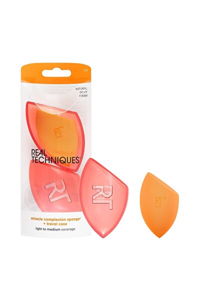 Real Techniques Miracle Complexion Makeup Sponge Full Cover Foundation With Travel Case